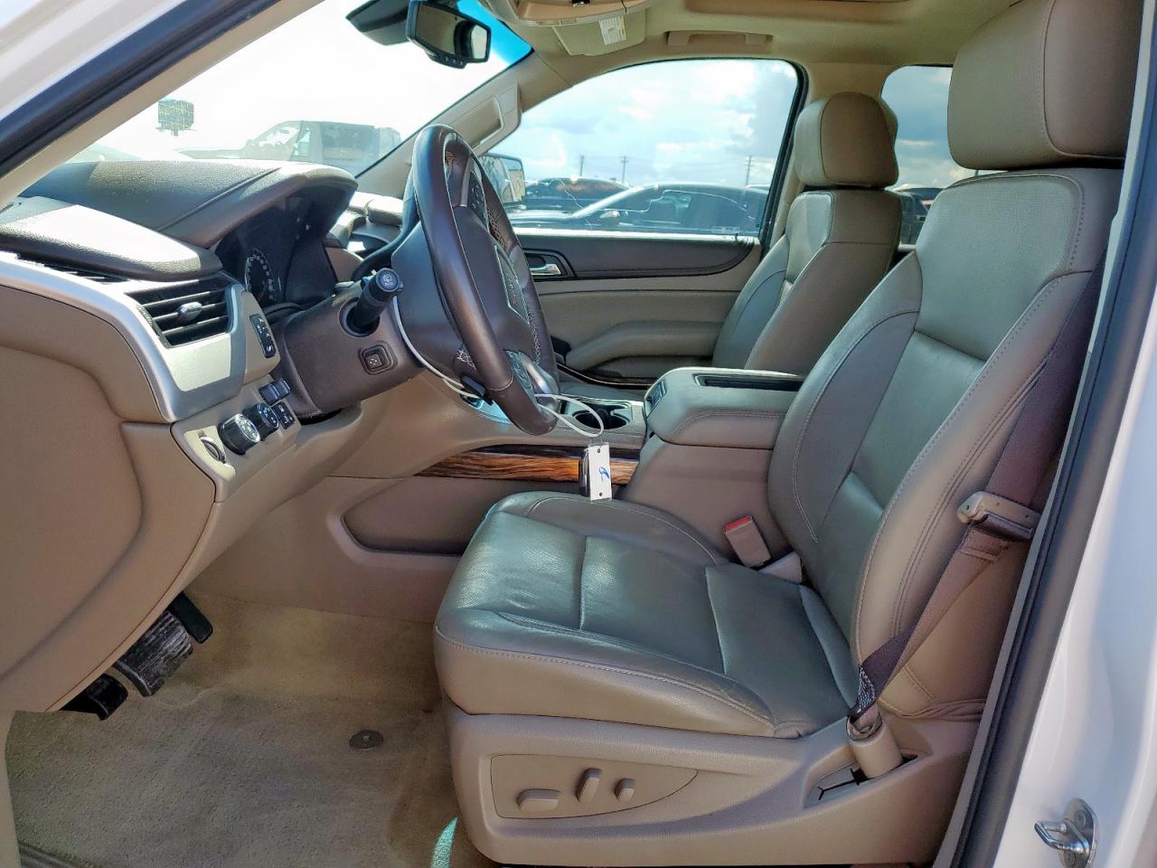2017 GMC Yukon Xl K1500 Slt VIN: 1GKS2GKC2HR406831 Lot: 56340355