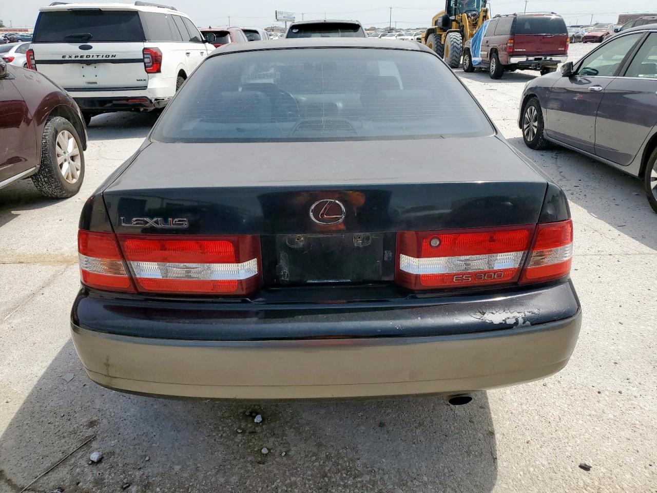 2000 Lexus Es 300 VIN: JT8BF28G2Y5095825 Lot: 56769405