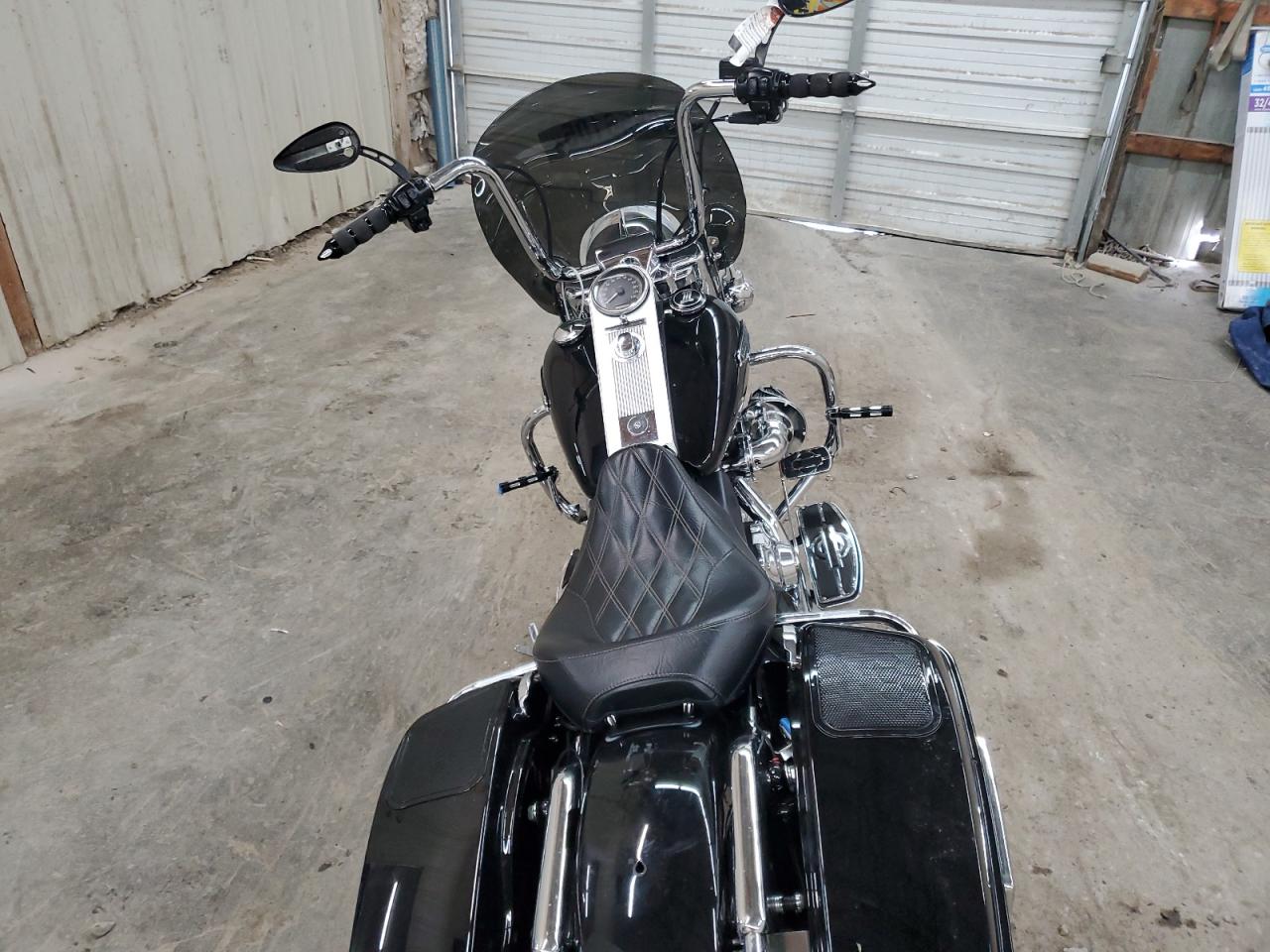 2005 Harley-Davidson Flhrci VIN: 1HD1FRW1X5Y661825 Lot: 56556105