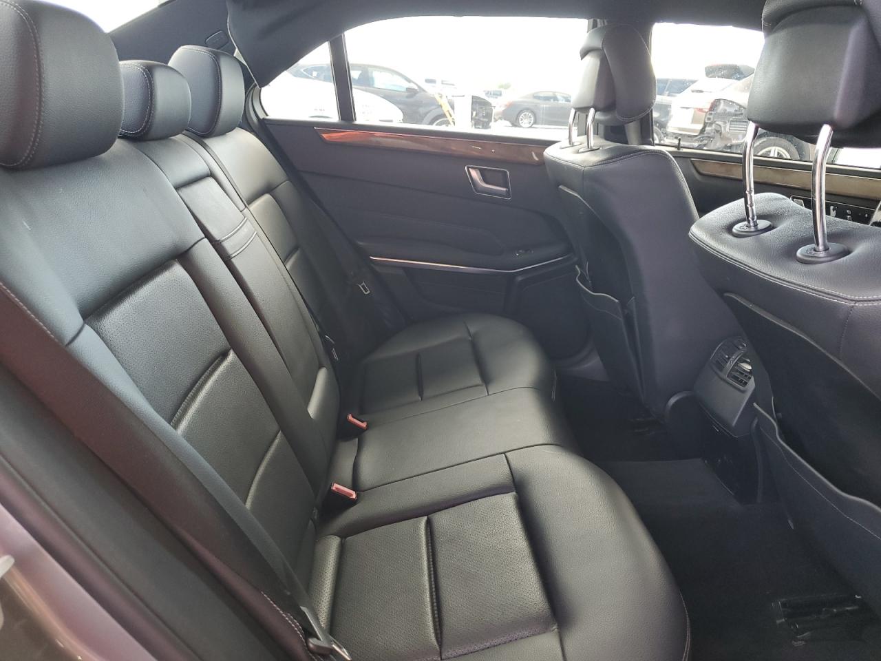 2014 Mercedes-Benz E 350 VIN: WDDHF5KB7EA823075 Lot: 56886345