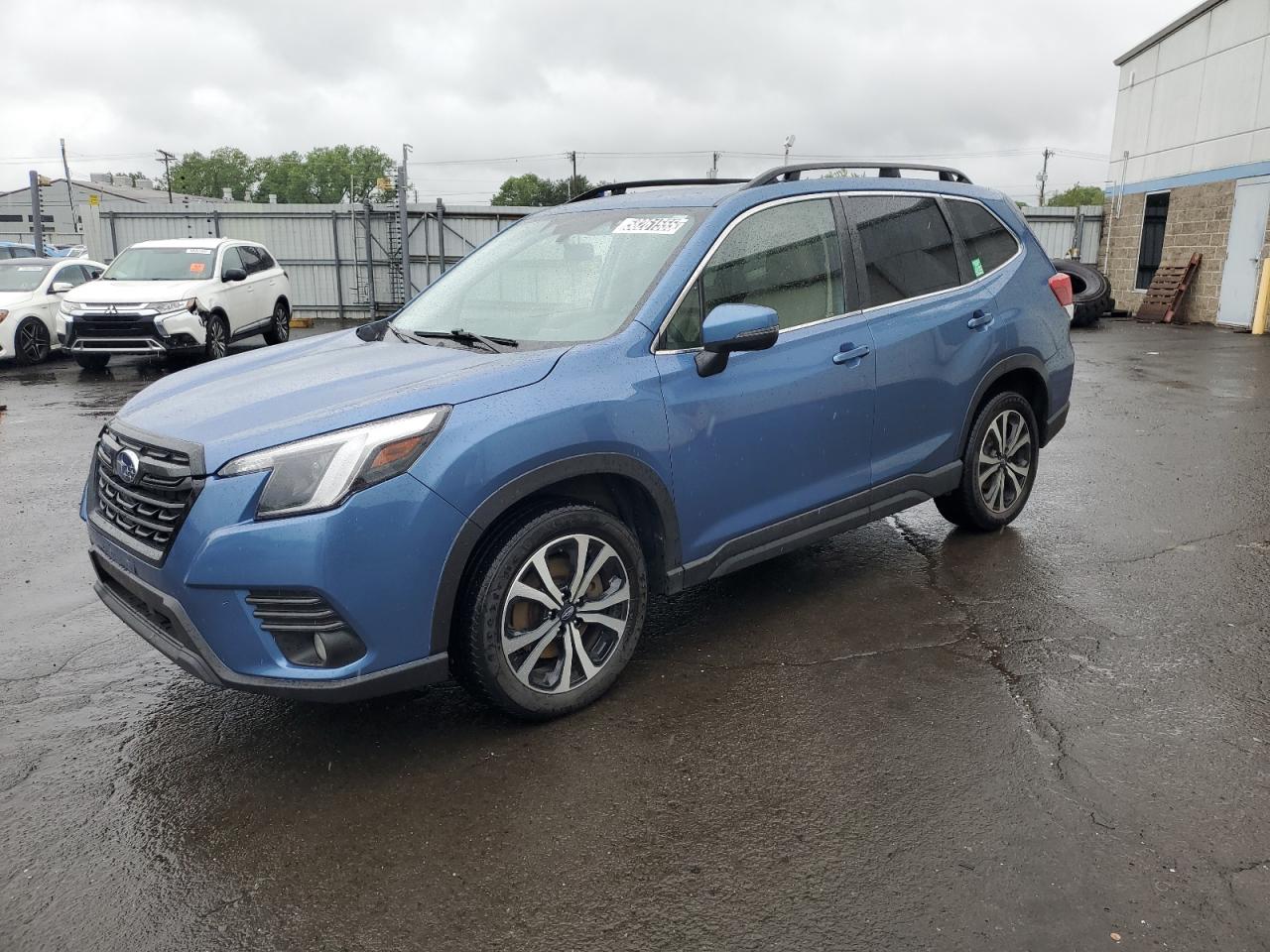 2022 Subaru Forester Limited for Sale in New Britain, CT - Minor Dent/Scratches