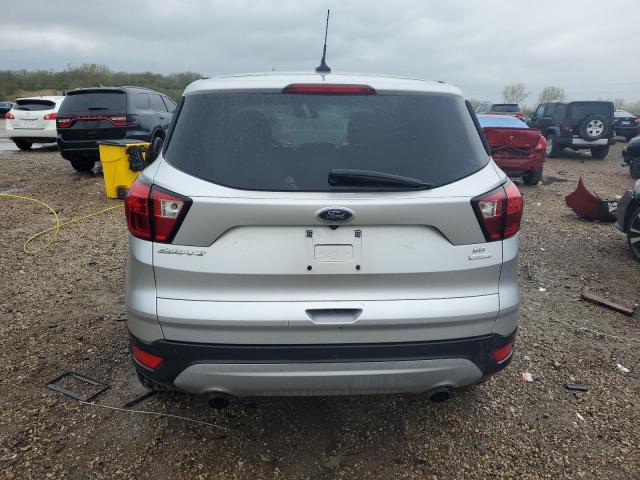  FORD ESCAPE 2019 Srebrny