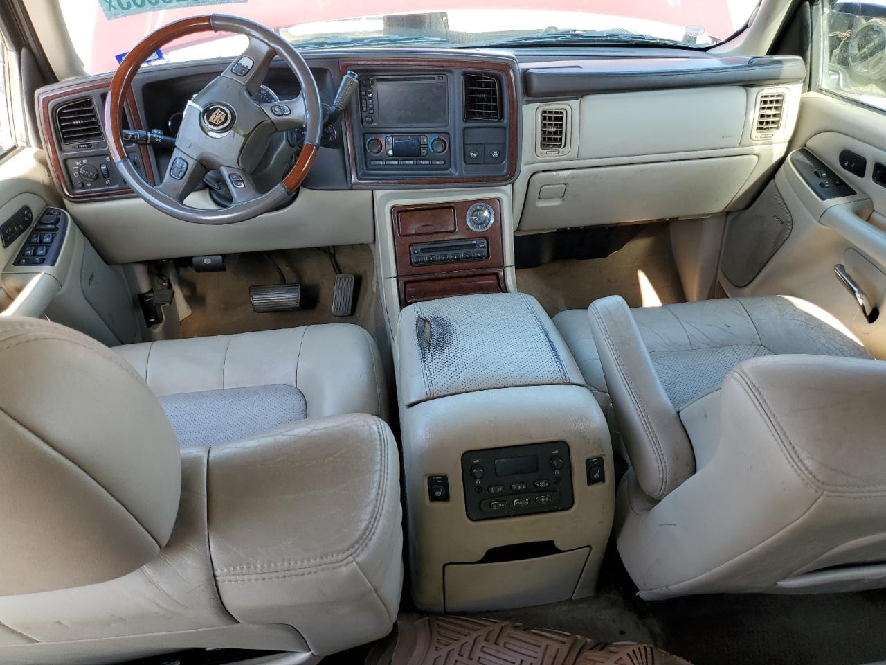 2005 Cadillac Escalade Luxury VIN: 1GYEC63N25R233303 Lot: 56823935