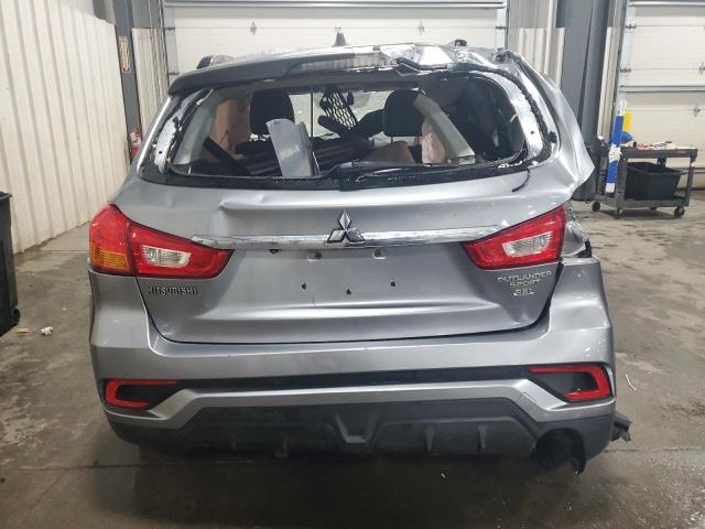  MITSUBISHI OUTLANDER 2018 Сріблястий