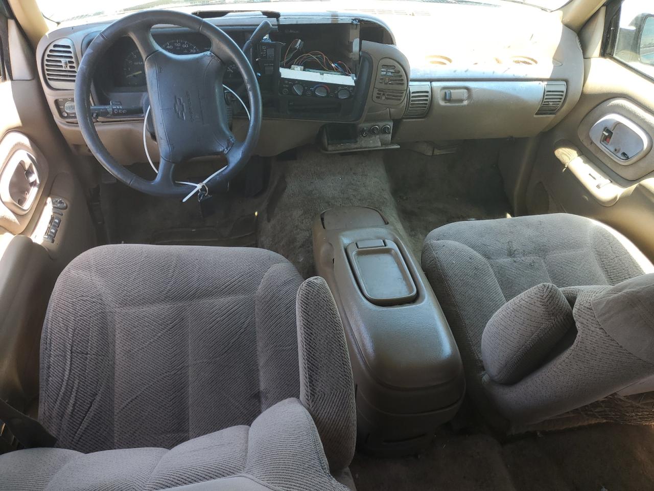 1995 Chevrolet Suburban C1500 VIN: 3GNEC16K1SG120925 Lot: 57935665