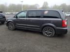East Granby, CT에서 판매 중인 2016 Chrysler Town & Country S - Minor Dent/Scratches