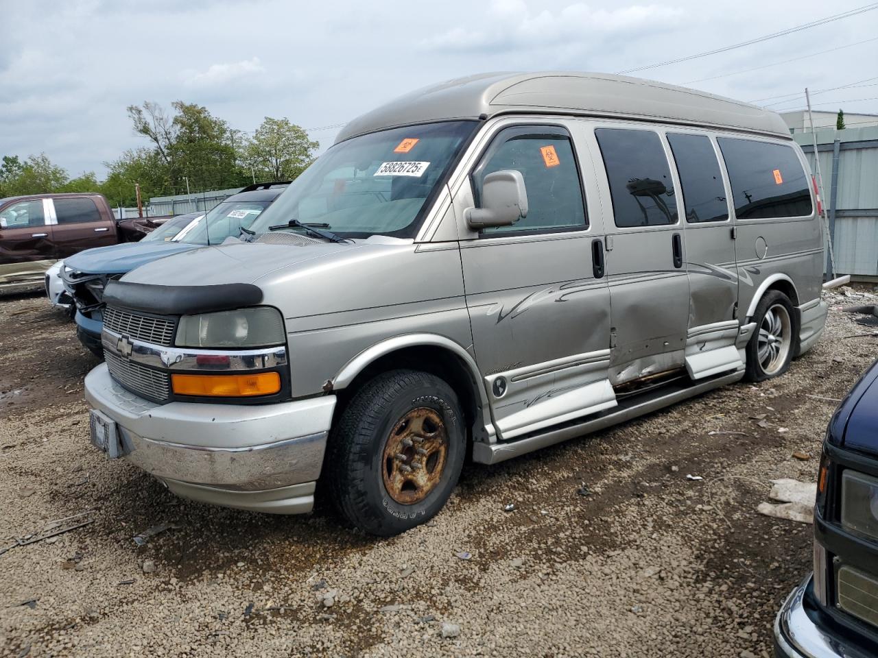 2004 Chevrolet Express G1500 на продаже в Chicago Heights, IL - Side