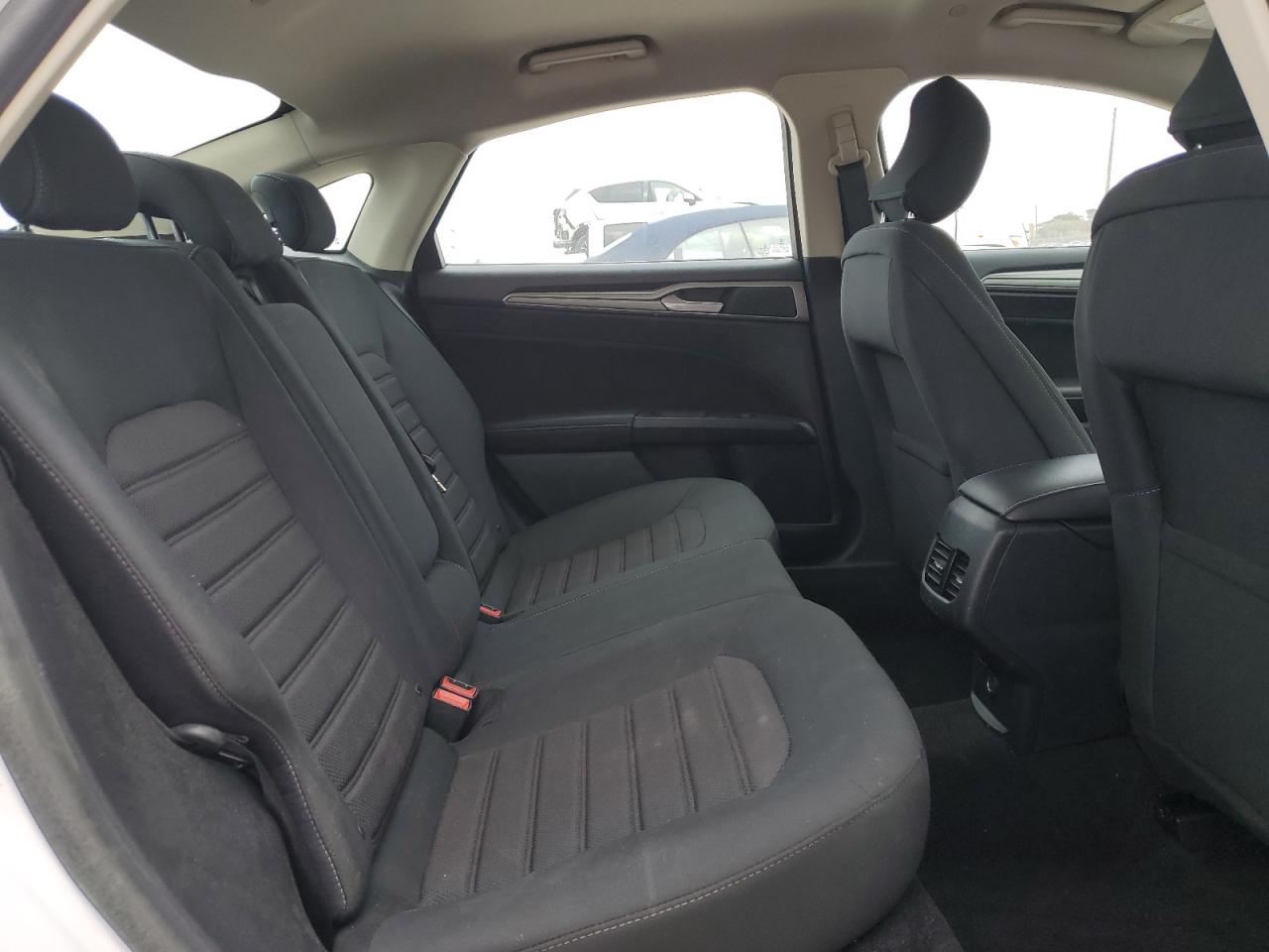 2019 Ford Fusion Se VIN: 3FA6P0LU6KR263963 Lot: 54023715