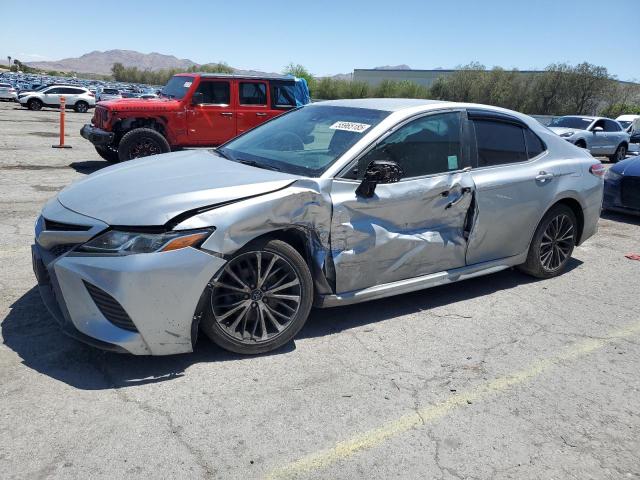  TOYOTA CAMRY 2018 Srebrny