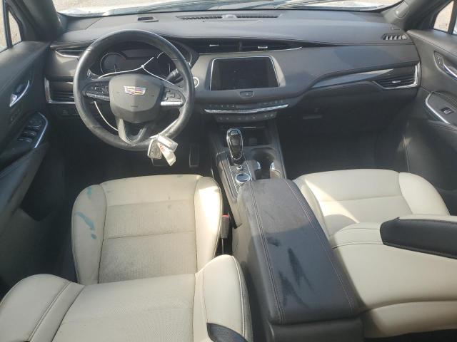  CADILLAC XT4 2020 Srebrny