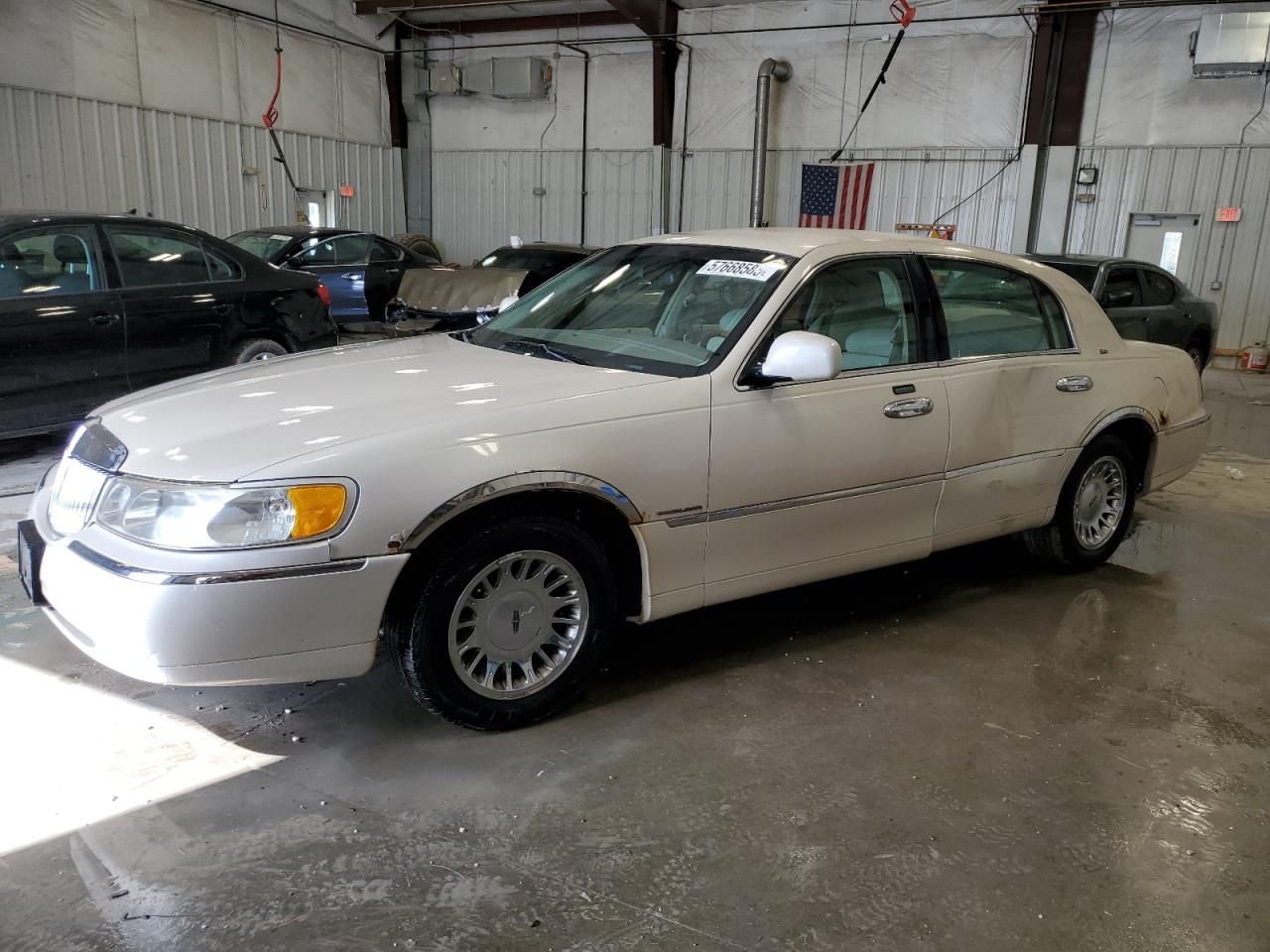 2000 Lincoln Town Car Cartier იყიდება Franklin-ში, WI - Side