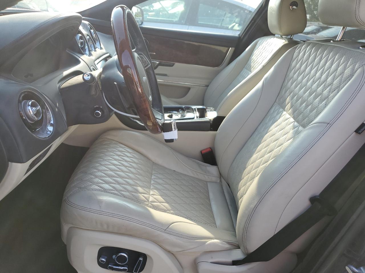 2019 Jaguar Xjl Portfolio VIN: SAJWA2G75K8W19608 Lot: 58170725