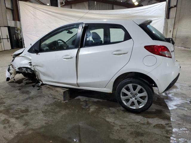 Хэтчбеки MAZDA 2 2014 Белый