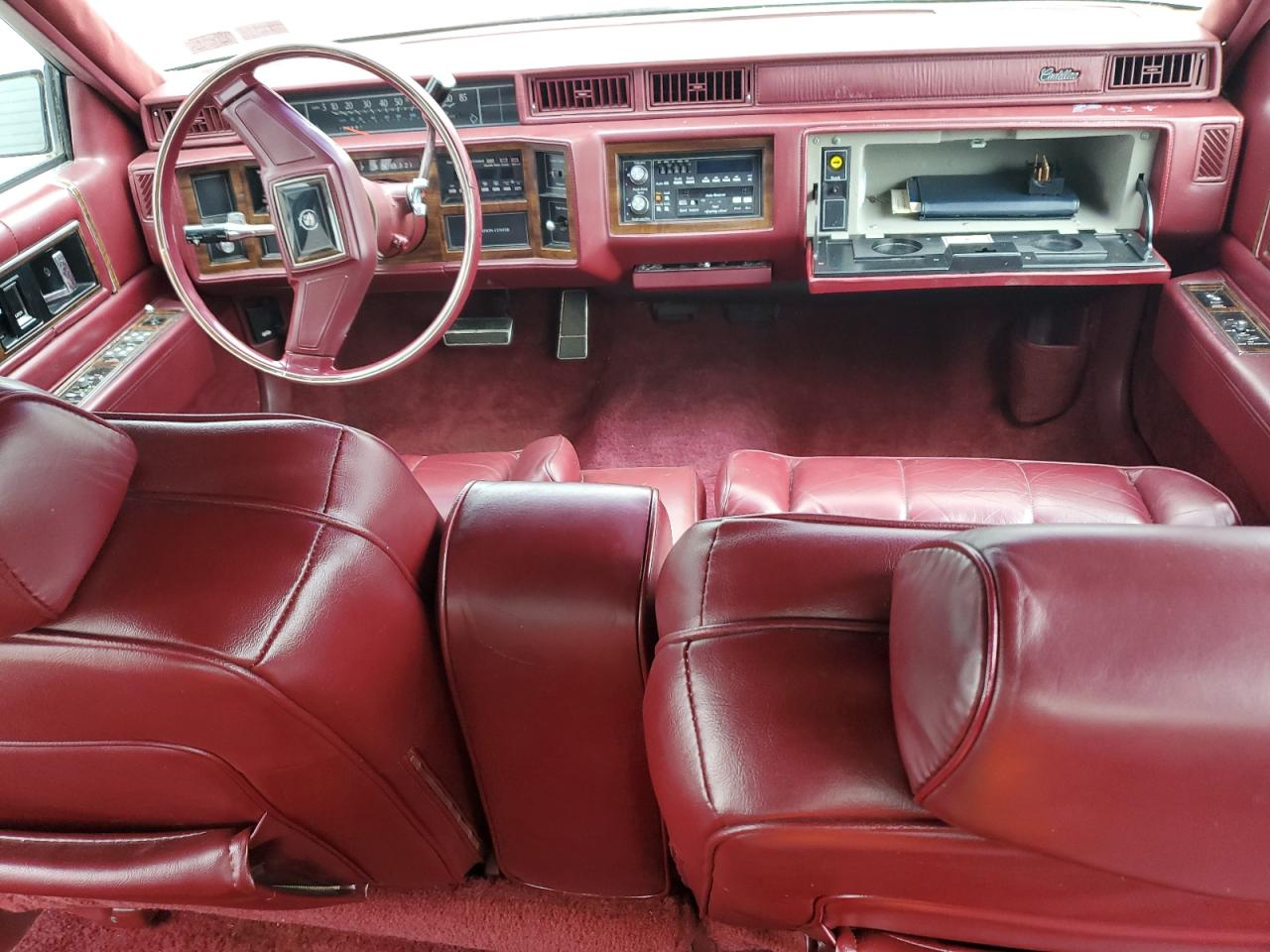 1987 Cadillac Deville VIN: 1G6CD5184H4271752 Lot: 57408765