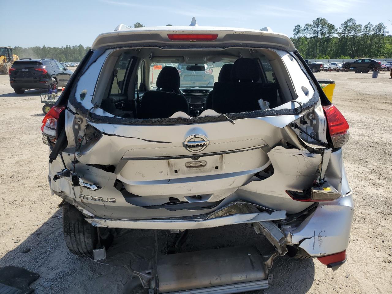 2017 Nissan Rogue S VIN: KNMAT2MT0HP610866 Lot: 57039655