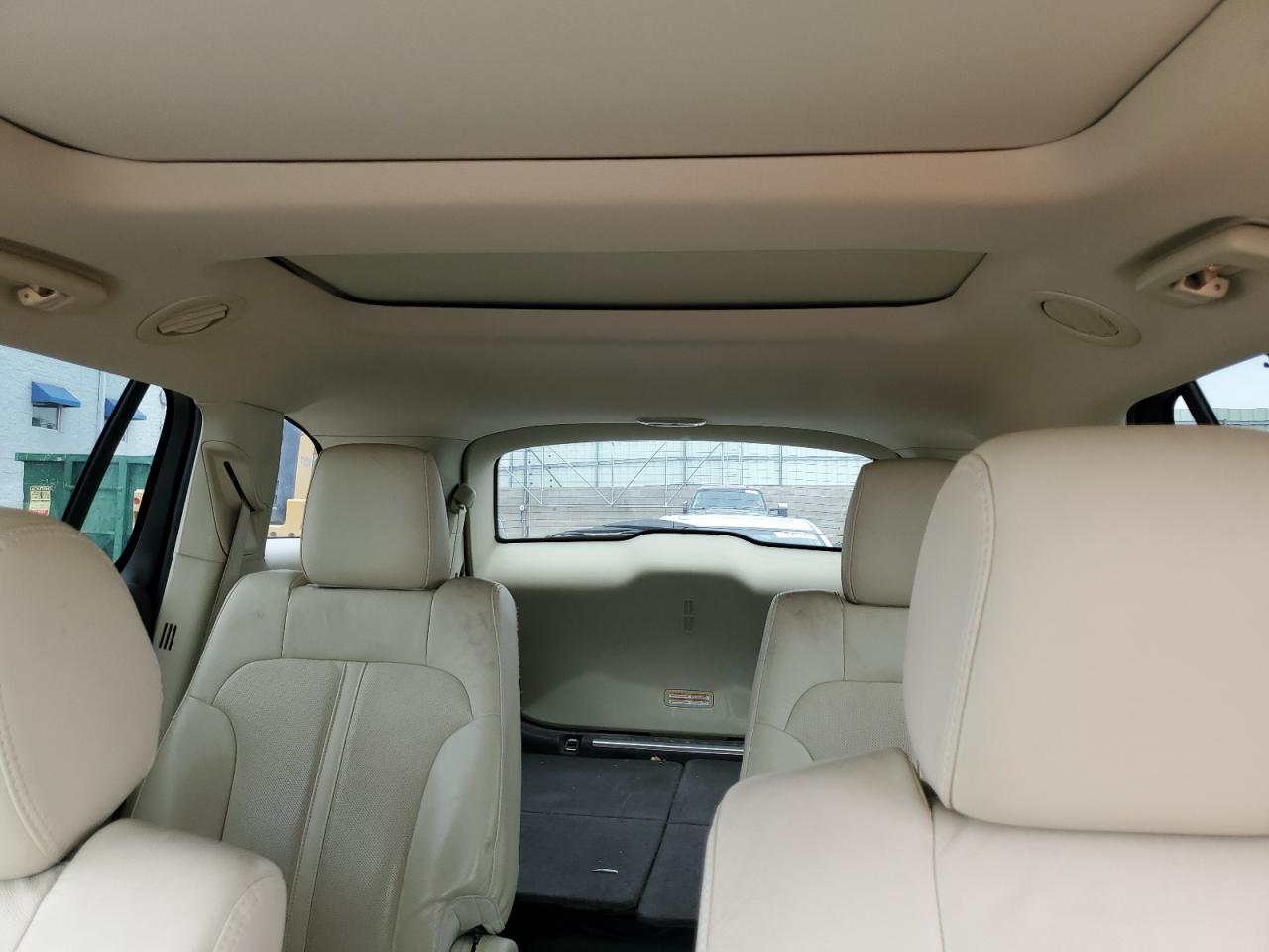 2019 Lincoln Mkt VIN: 2LMHJ5AT0KBL00273 Lot: 56232495