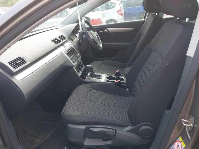 2011 VOLKSWAGEN PASSAT S B