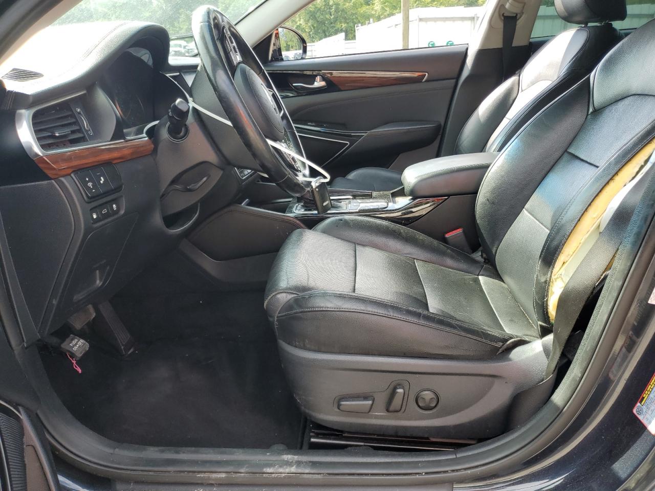 2017 Kia Cadenza Premium VIN: KNALC4J1XH5092832 Lot: 57102785
