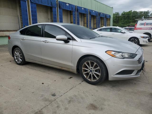 Sedans FORD FUSION 2017 Srebrny