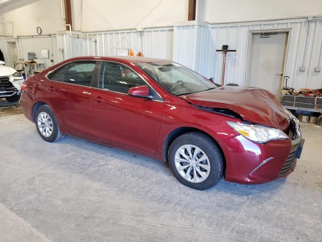  TOYOTA CAMRY 2017 Czerwony