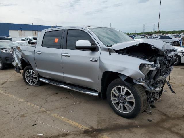  TOYOTA TUNDRA 2019 Серебристый