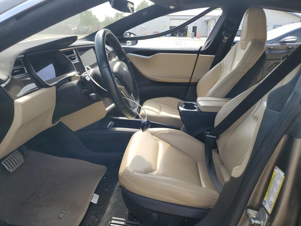 2016 Tesla Model S VIN: 5YJSA1E27GF128303 Lot: 56181875