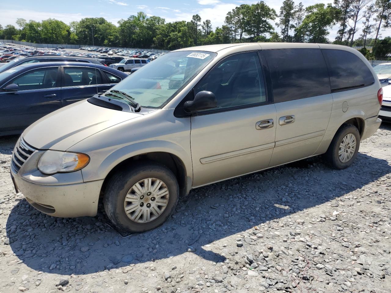 2006 Chrysler Town & Country Lx for Sale in Byron, GA - Minor Dent/Scratches