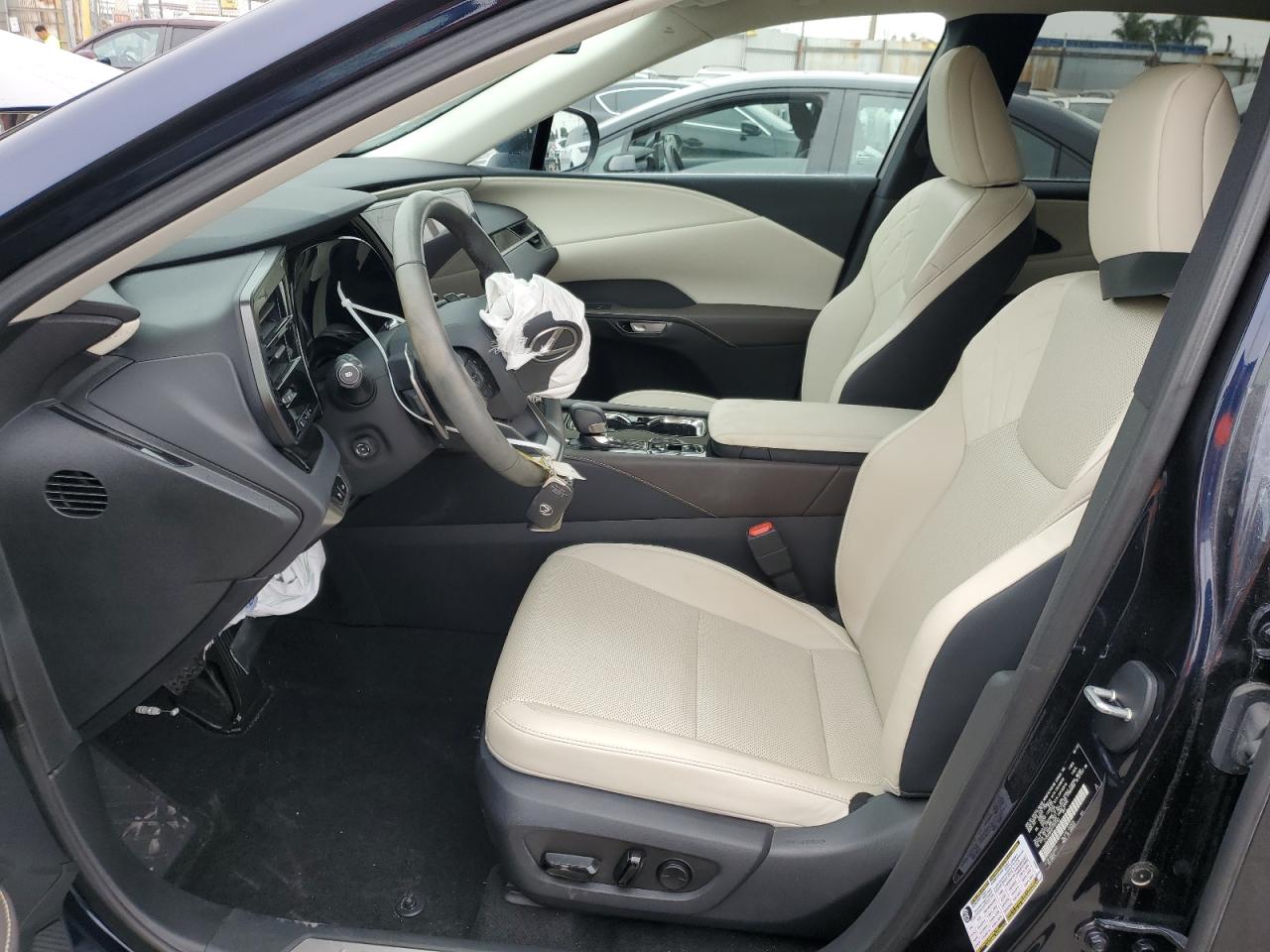 2023 Lexus RX - Image 7