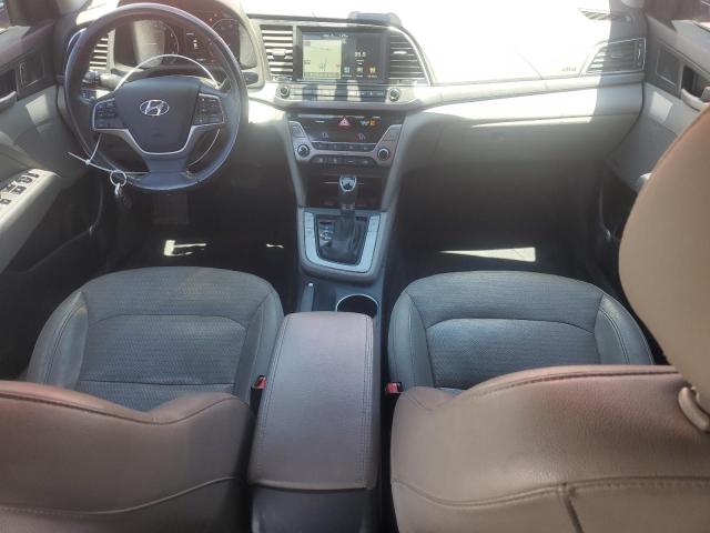  HYUNDAI ELANTRA 2017 Czerwony