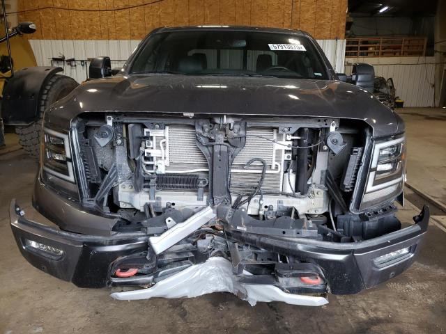  NISSAN TITAN 2022 Szary