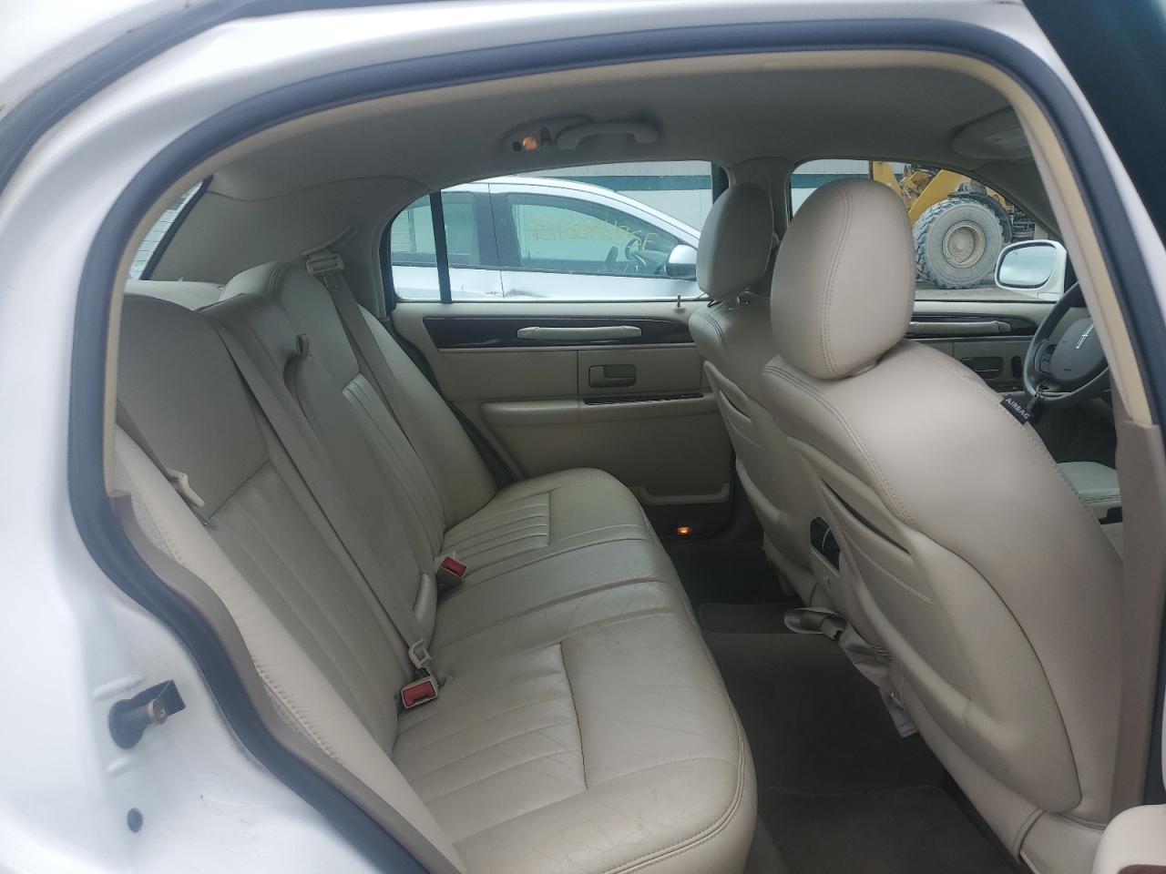 2005 Lincoln Town Car Signature VIN: 1LNHM81W75Y651123 Lot: 57106815