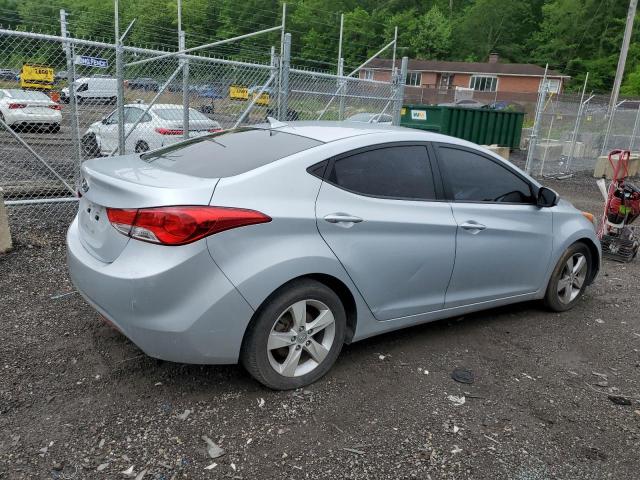 Sedans HYUNDAI ELANTRA 2012 Srebrny
