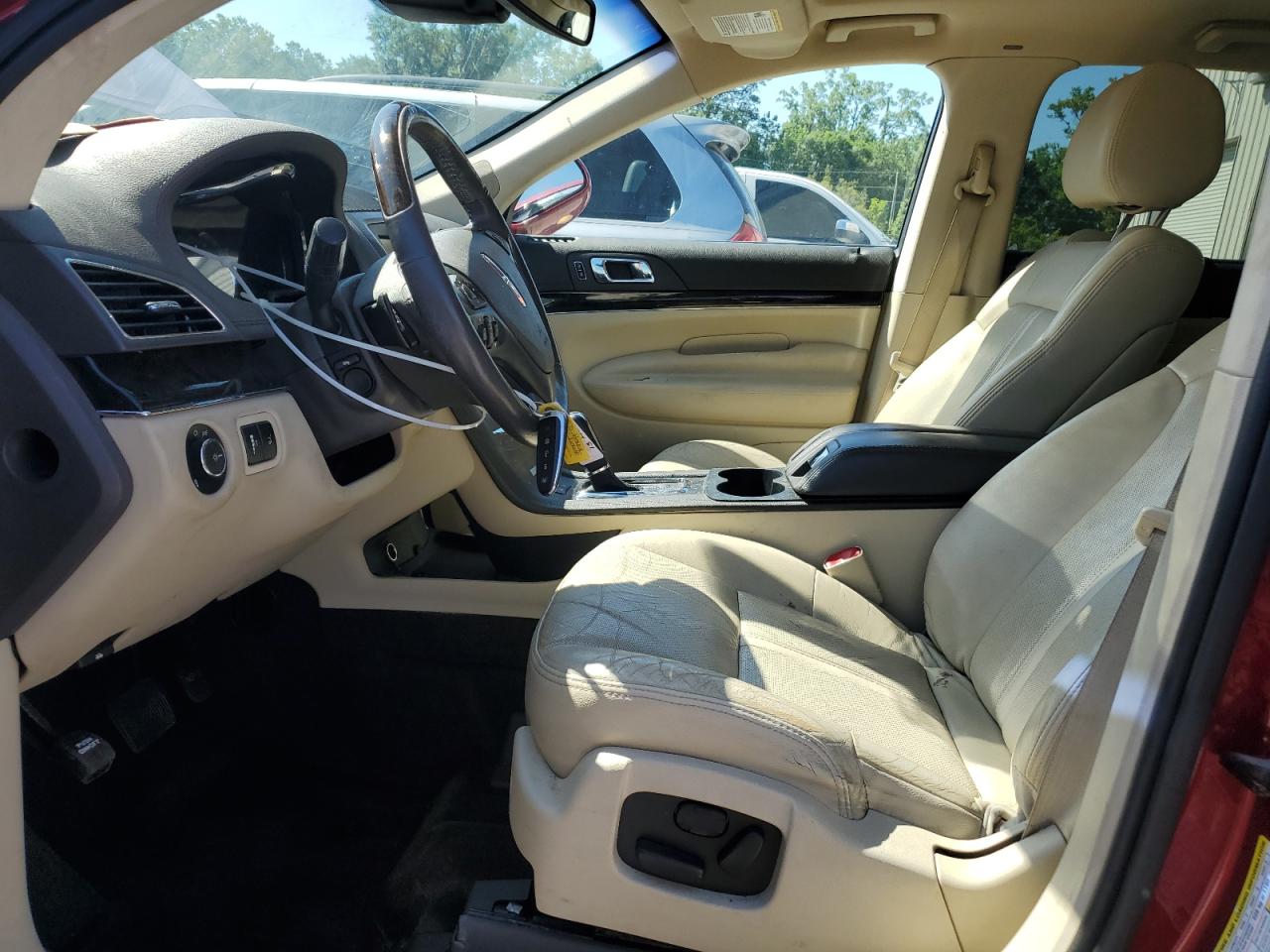 2013 Lincoln Mkt VIN: 2LMHJ5AT0DBL55888 Lot: 55680545