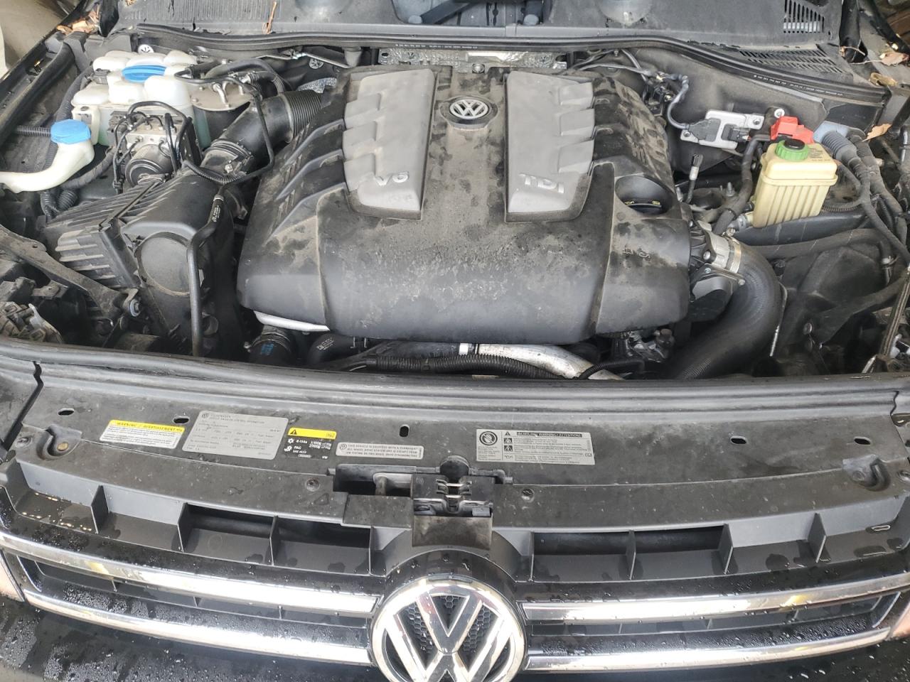 2014 Volkswagen Touareg V6 Tdi VIN: WVGEP9BP6ED012830 Lot: 55021435