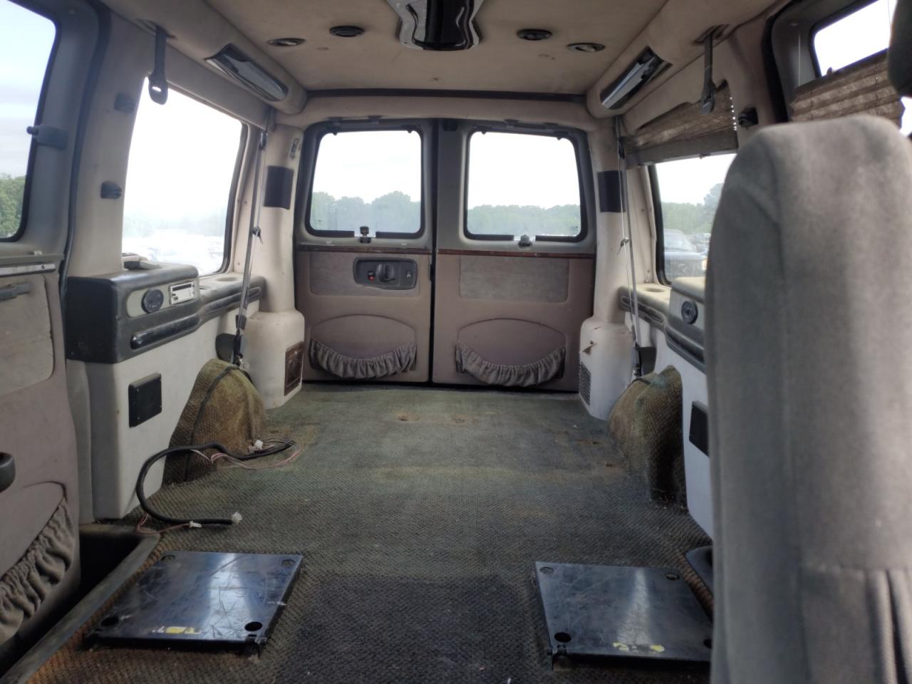 2003 Chevrolet Express G1500 VIN: 1GBFG15T631172776 Lot: 57719035