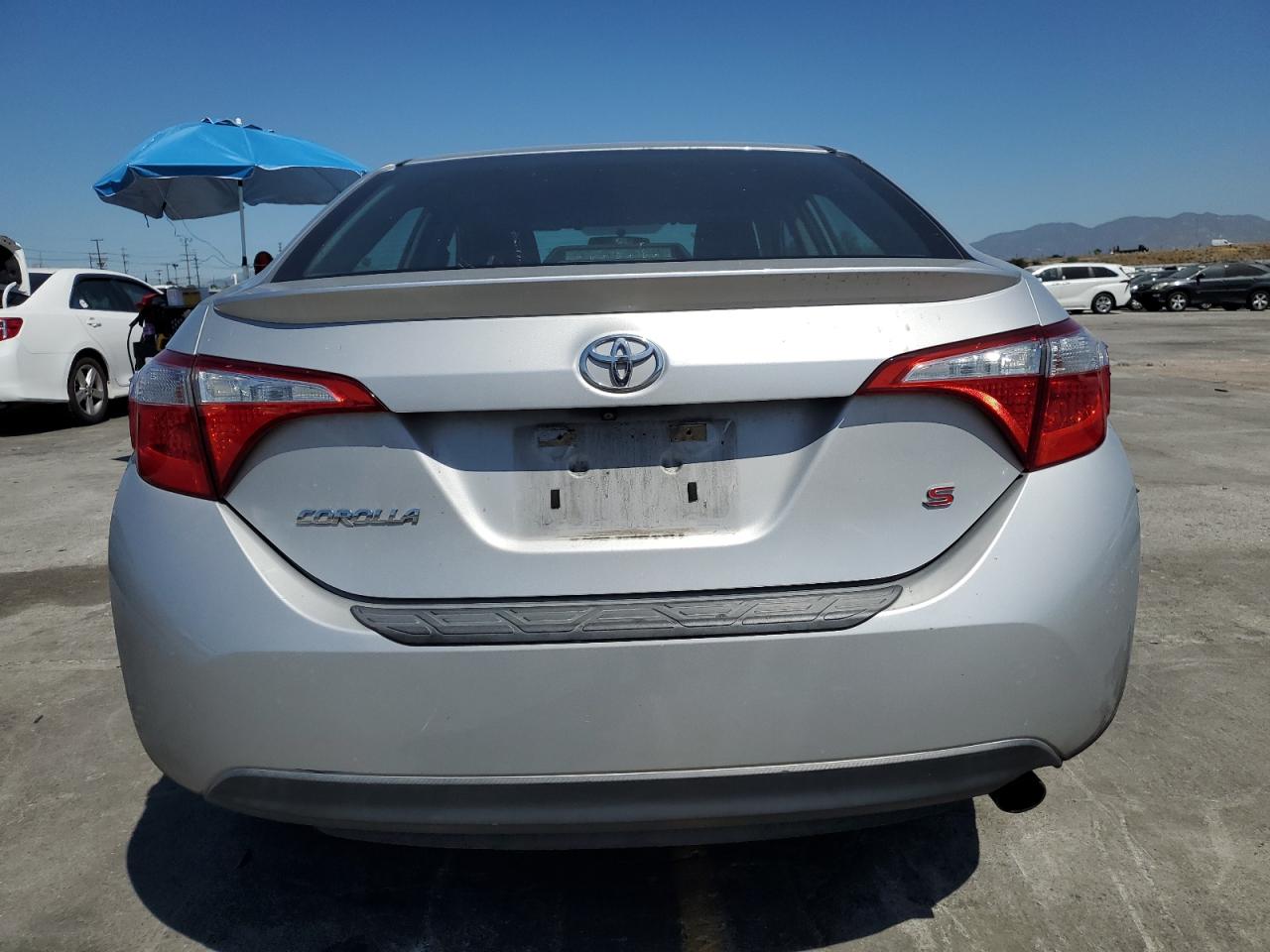 2015 Toyota Corolla L VIN: 5YFBURHE2FP298759 Lot: 57000095