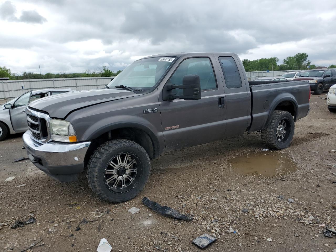 2004 Ford F250 Super Duty იყიდება Kansas City-ში, KS - Minor Dent/Scratches