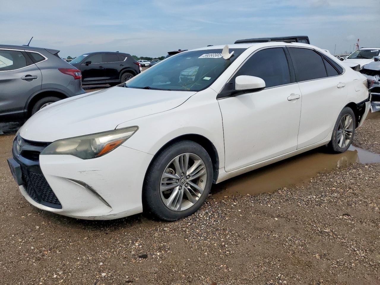 2016 Toyota Camry Le للبيع في Houston، TX - Rear End