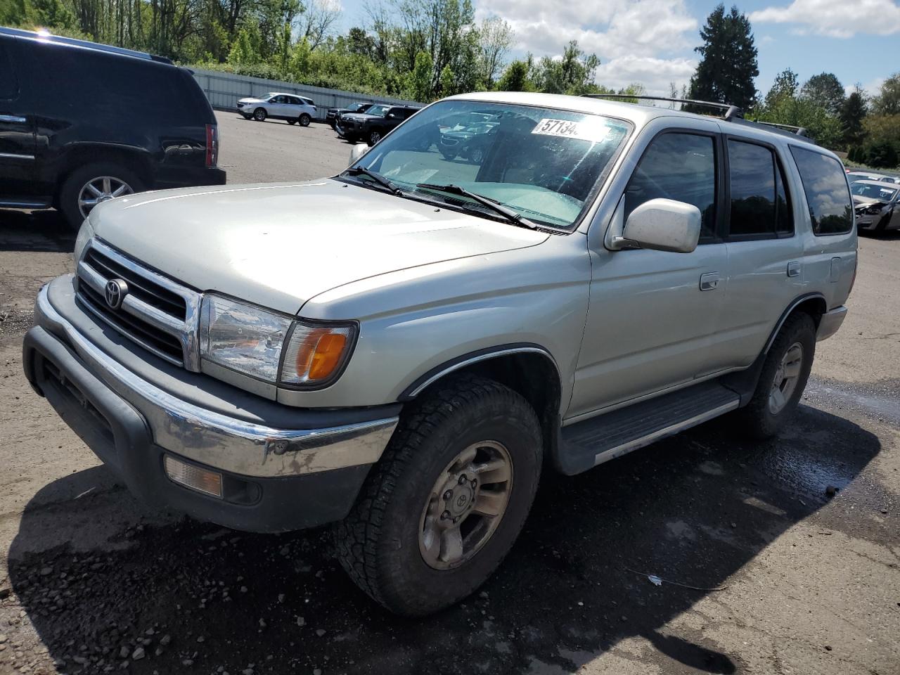 2000 Toyota 4Runner Sr5 for Sale in Portland, OR - Front End