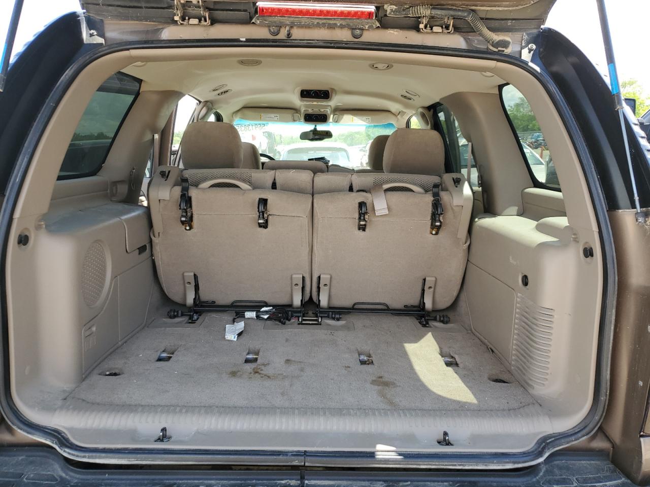 2004 Chevrolet Tahoe K1500 VIN: 1GNEK13V54R161353 Lot: 56913835