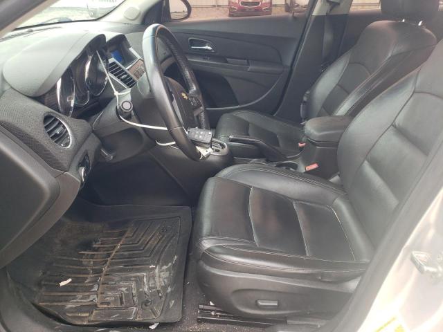 Sedans CHEVROLET CRUZE 2012 Srebrny