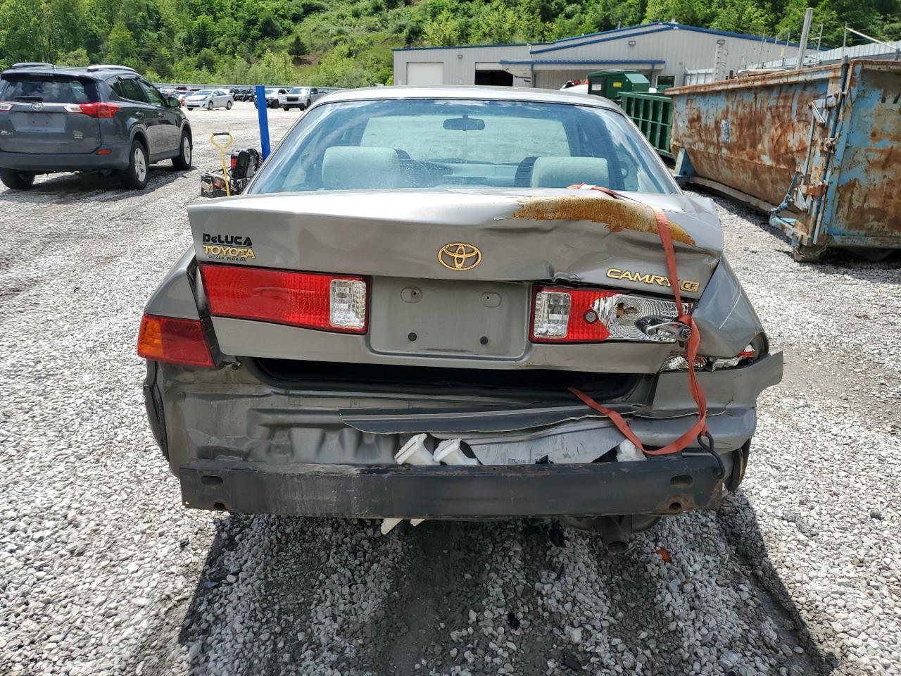 2000 Toyota Camry Ce VIN: 4T1BG22K5YU013891 Lot: 56693255