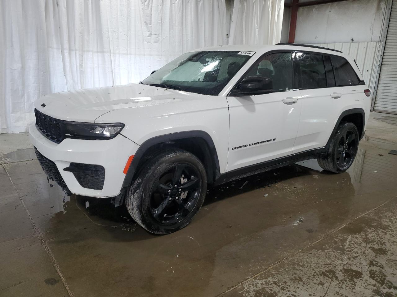 2023 Jeep Grand Cherokee Laredo for Sale in Albany, NY - Minor Dent/Scratches