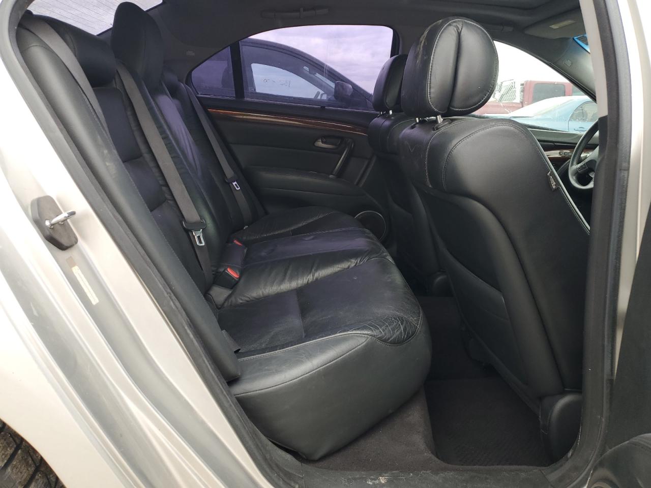 2005 Acura Rl VIN: JH4KB16555C016131 Lot: 56581185