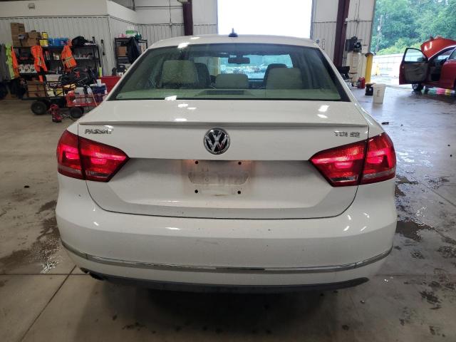  VOLKSWAGEN PASSAT 2012 Biały