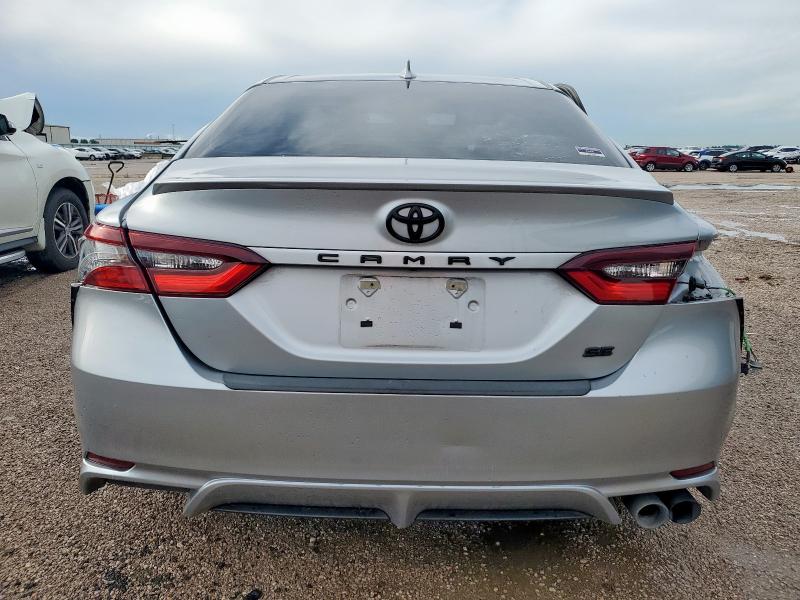  TOYOTA CAMRY 2022 Silver