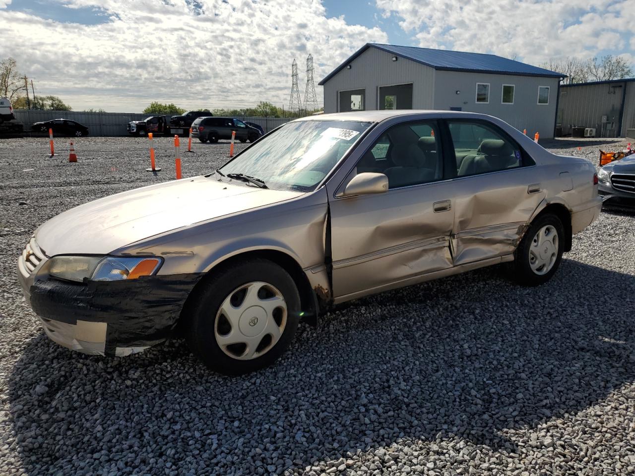 1998 Toyota Camry Ce en Venta en Barberton, OH - Side