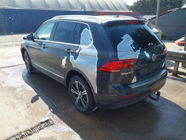 2016 VOLKSWAGEN TIGUAN SE