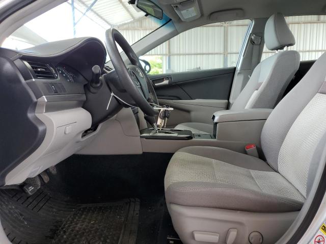 Седани TOYOTA CAMRY 2013 Сріблястий