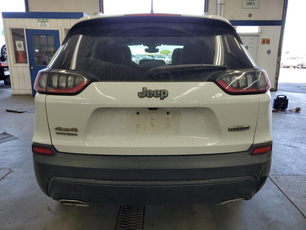 2019 Jeep Cherokee Latitude Plus VIN: 1C4PJMLX3KD127574 Lot: 55470565